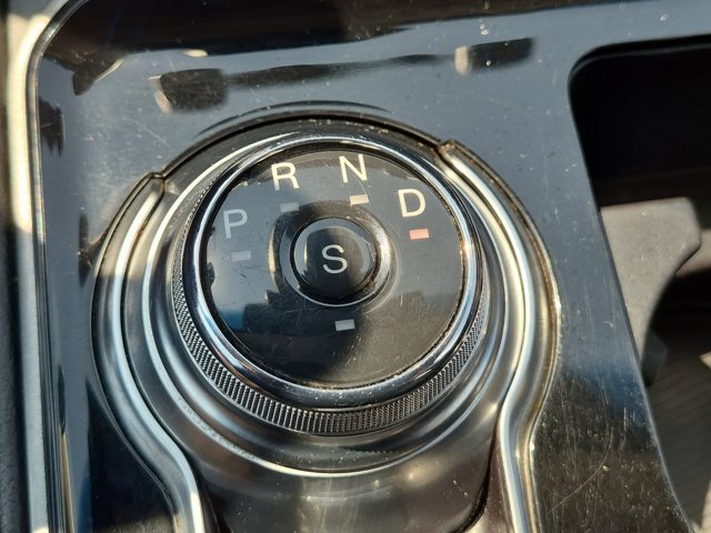 Certified 2019 Ford Edge SE FWD image 36