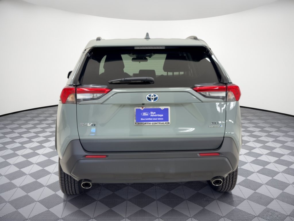 Used 2021 Toyota RAV4 XLE w/ Convenience Package AWD/4WD image 11