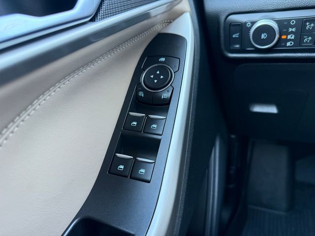 Certified 2022 Ford Explorer XLT w/ Equipment Group 202A image 19