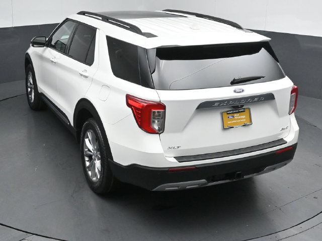 Certified 2024 Ford Explorer XLT w/ Equipment Group 202A AWD/4WD image 50