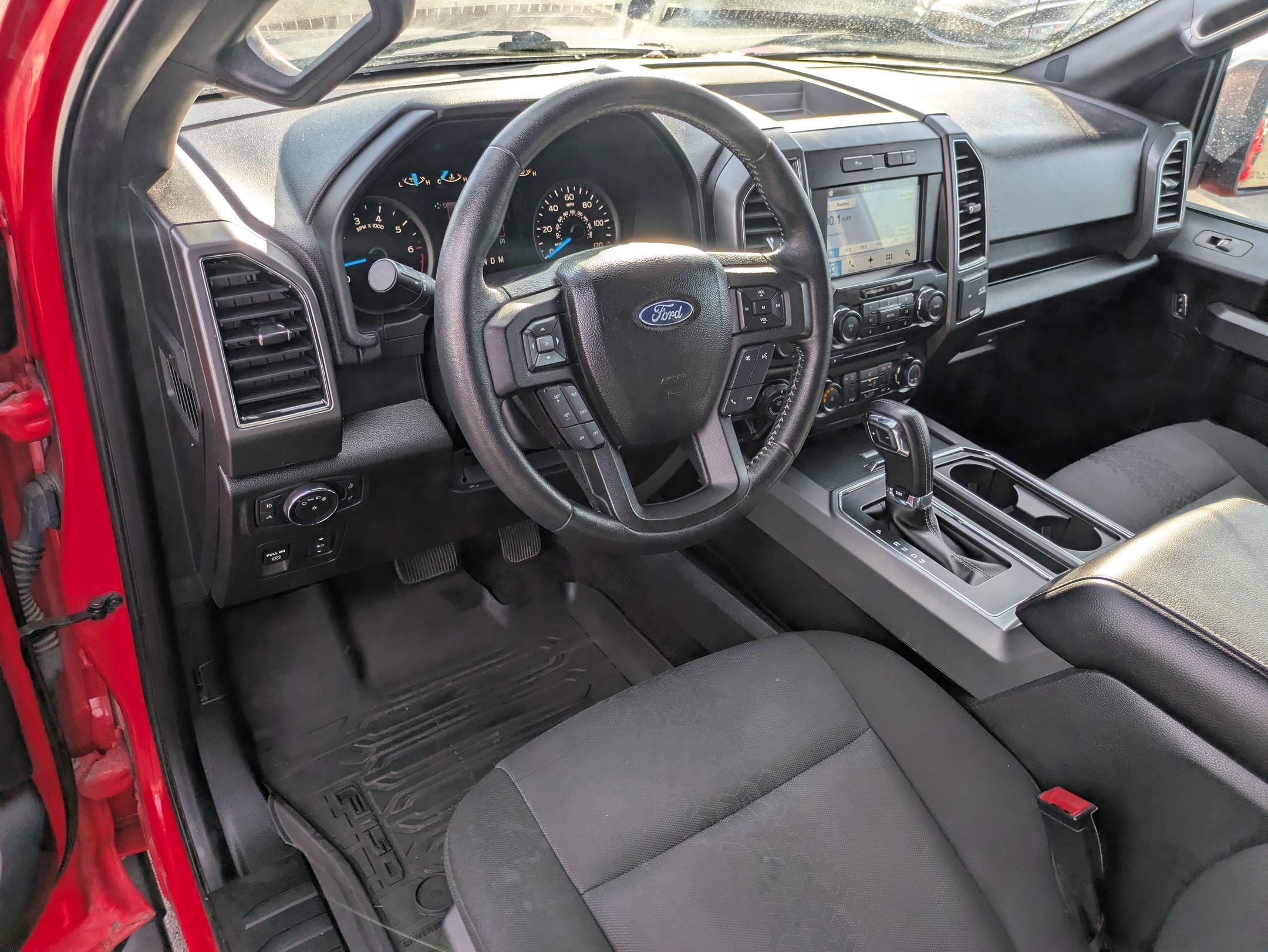 Certified 2018 Ford F150 XLT w/ Equipment Group 302A Luxury AWD/4WD image 17