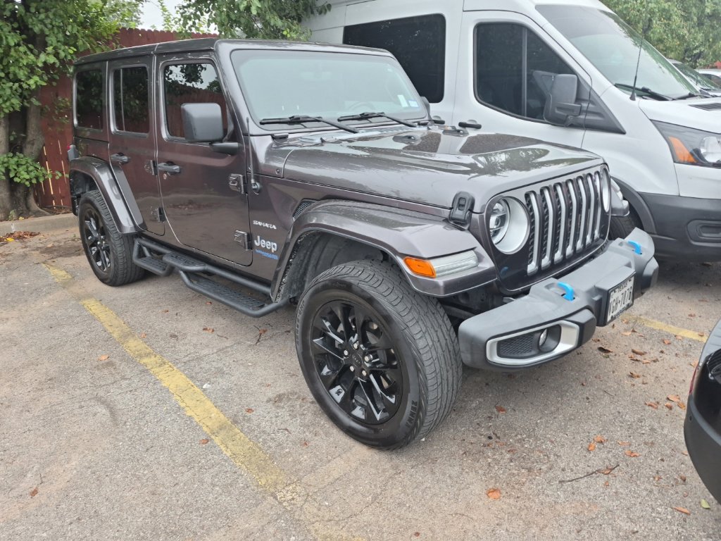 Used 2022 Jeep Wrangler Unlimited Sahara AWD/4WD image 31
