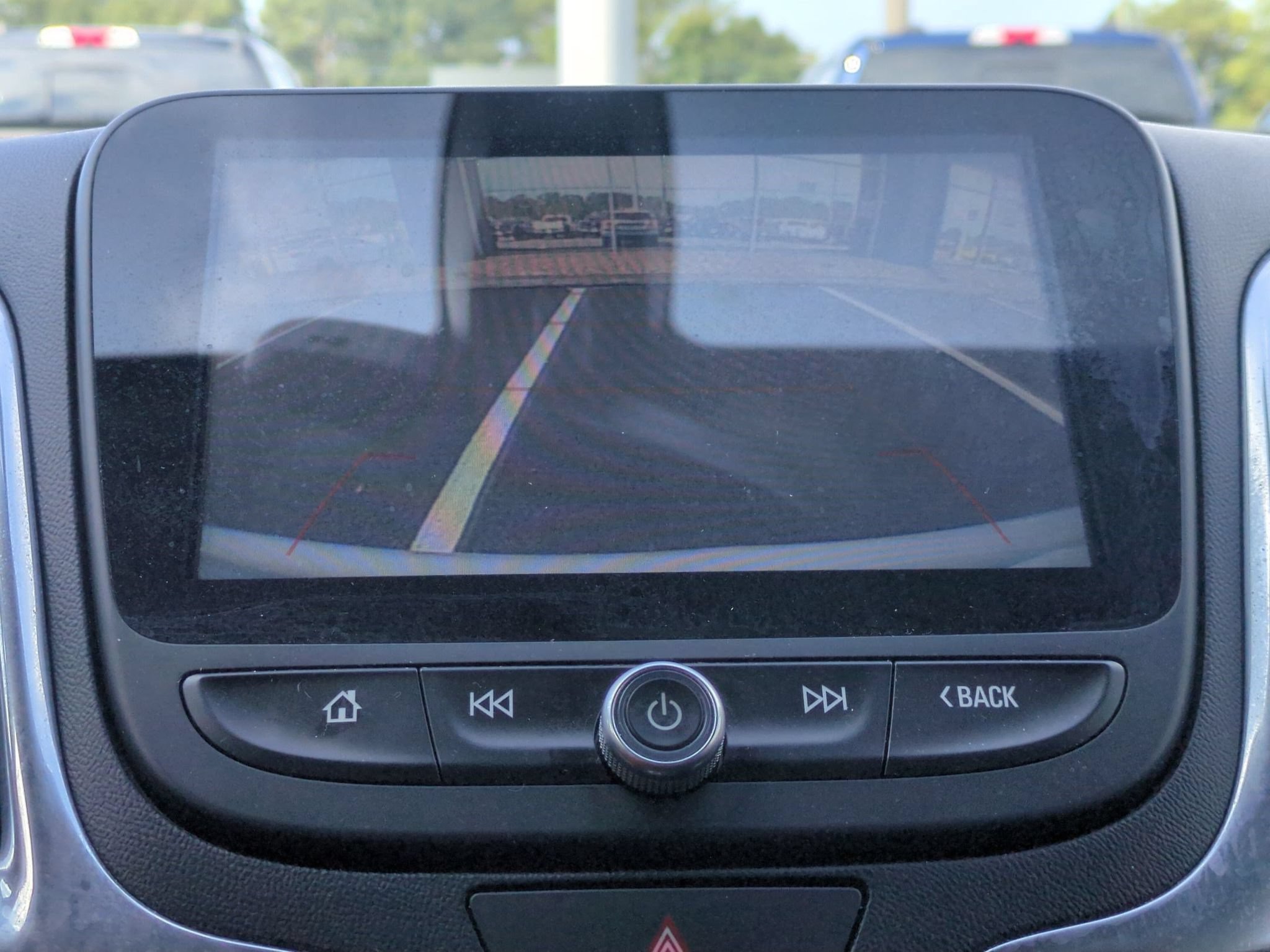 Used 2018 Chevrolet Equinox Premier FWD image 22