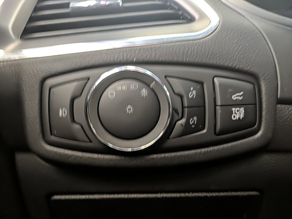 Certified 2024 Ford Edge Titanium w/ Class II Trailer Tow Package image 25