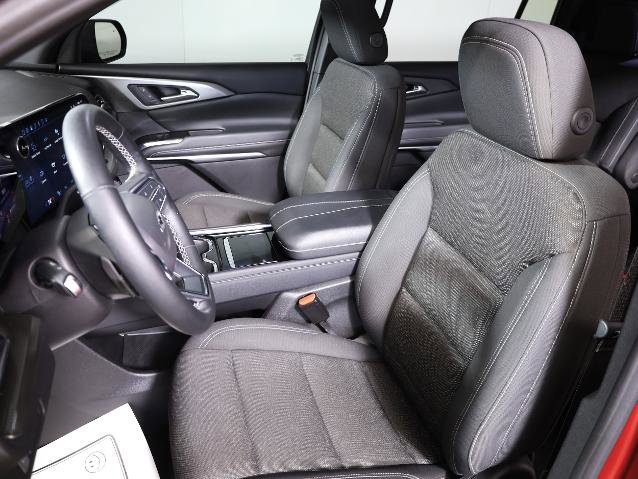 Used 2024 Chevrolet Traverse LT w/ Midnight/Sport Edition image 8