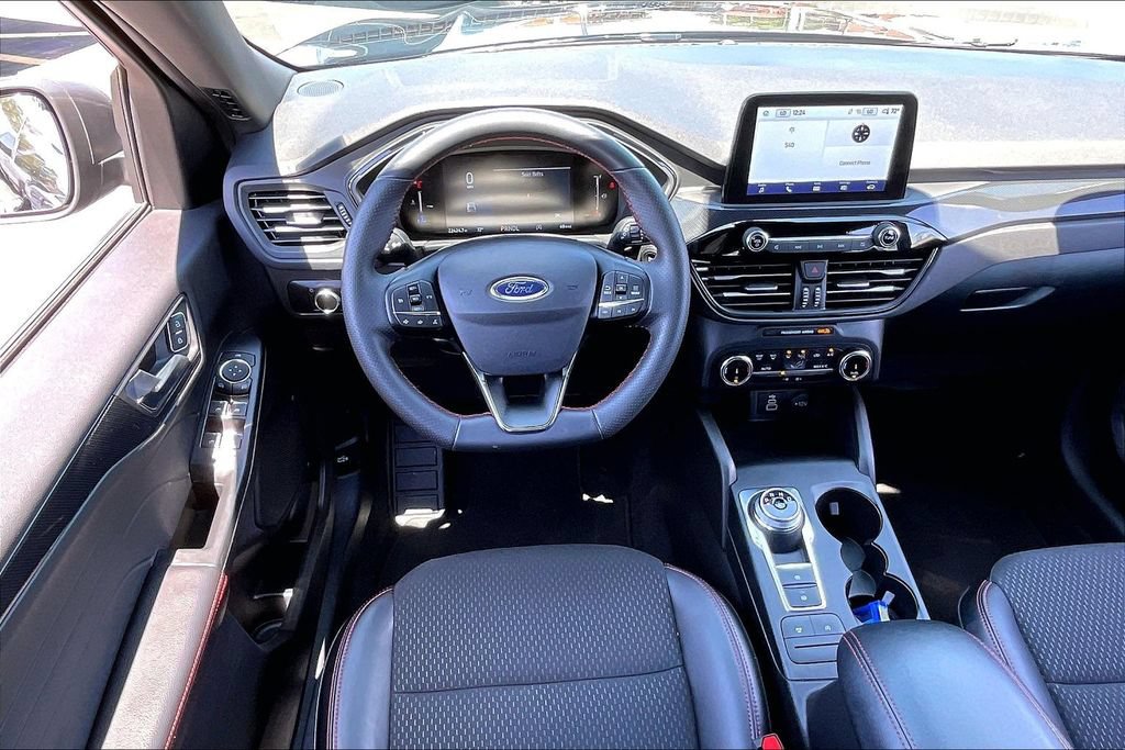 Certified 2025 Ford Escape ST-Line AWD/4WD image 4