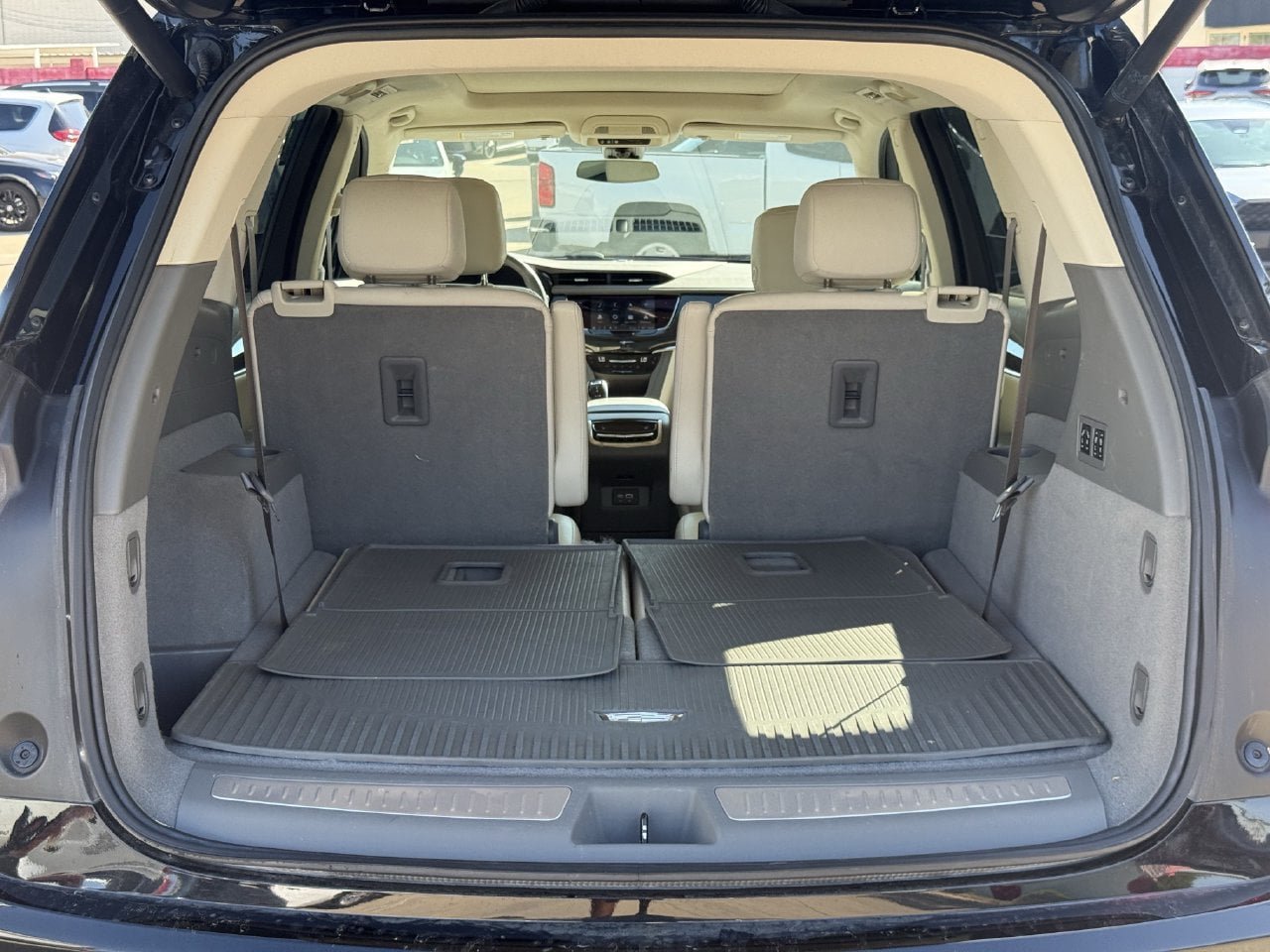 Used 2024 Cadillac XT6 Premium Luxury FWD image 31
