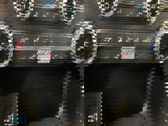 Certified 2022 Ford F150 XLT w/ Equipment Group 302A High image 28