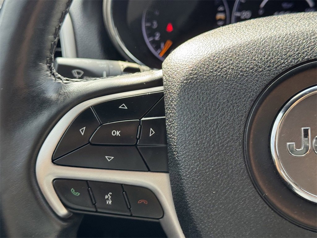 Used 2018 Jeep Grand Cherokee Altitude image 18