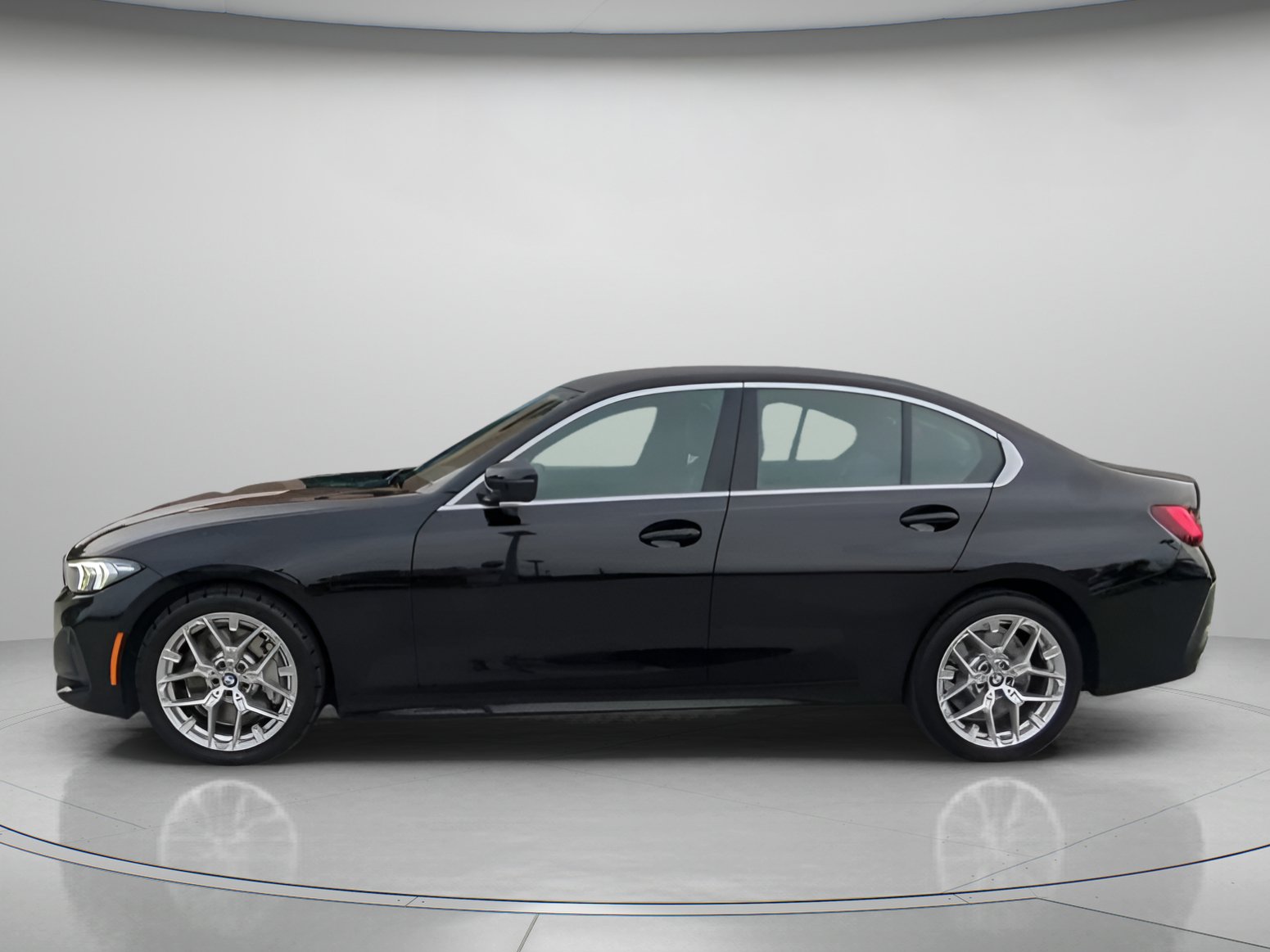 Used 2025 BMW 330i Sedan RWD image 16