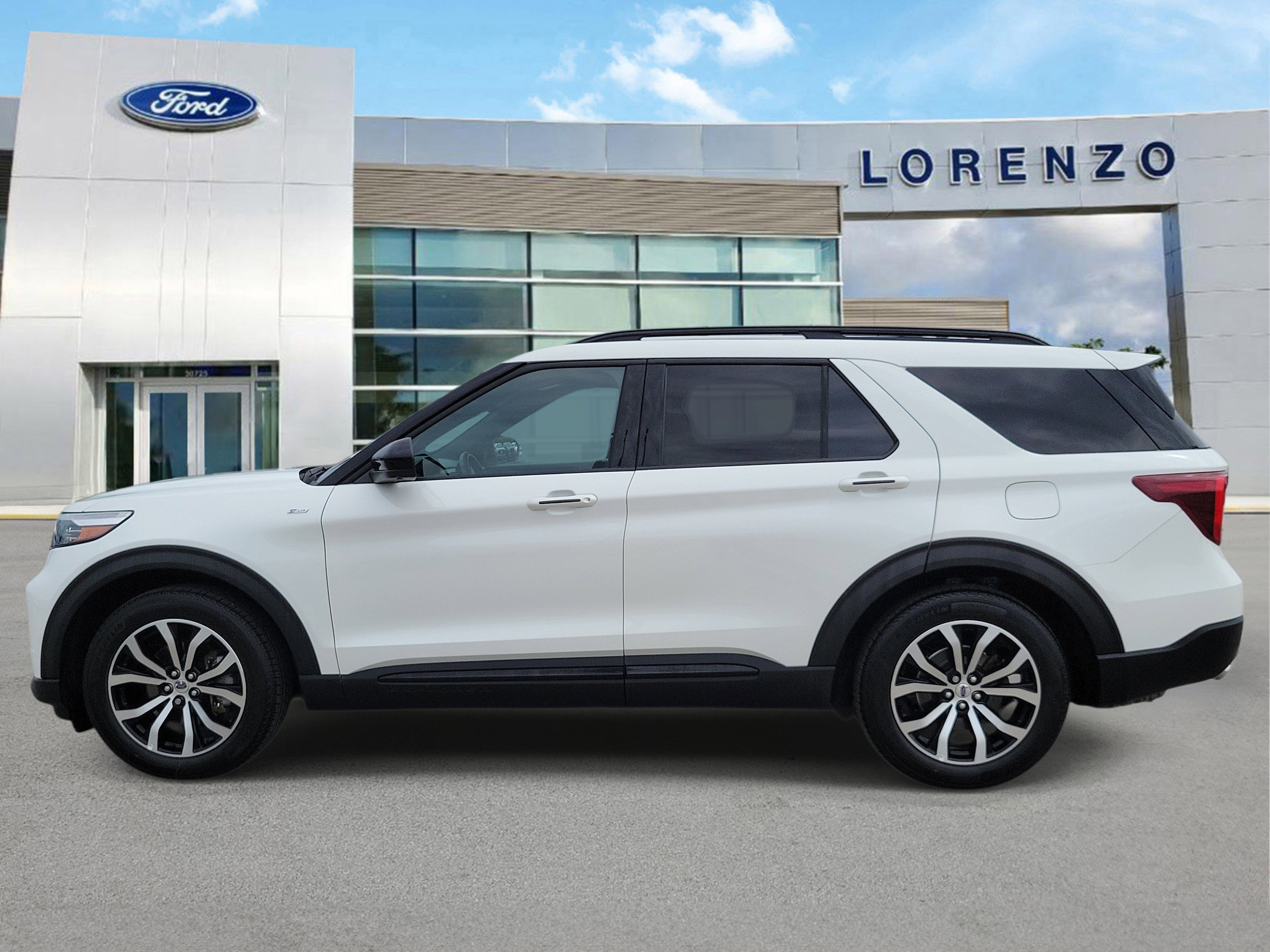 Certified 2023 Ford Explorer ST-Line w/ Class IV Trailer Tow Package RWD image 8