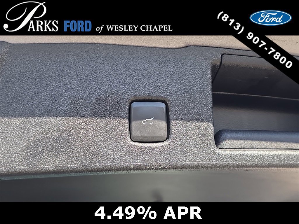 Certified 2022 Ford Escape SE w/ SE Sport Appearance Package image 9