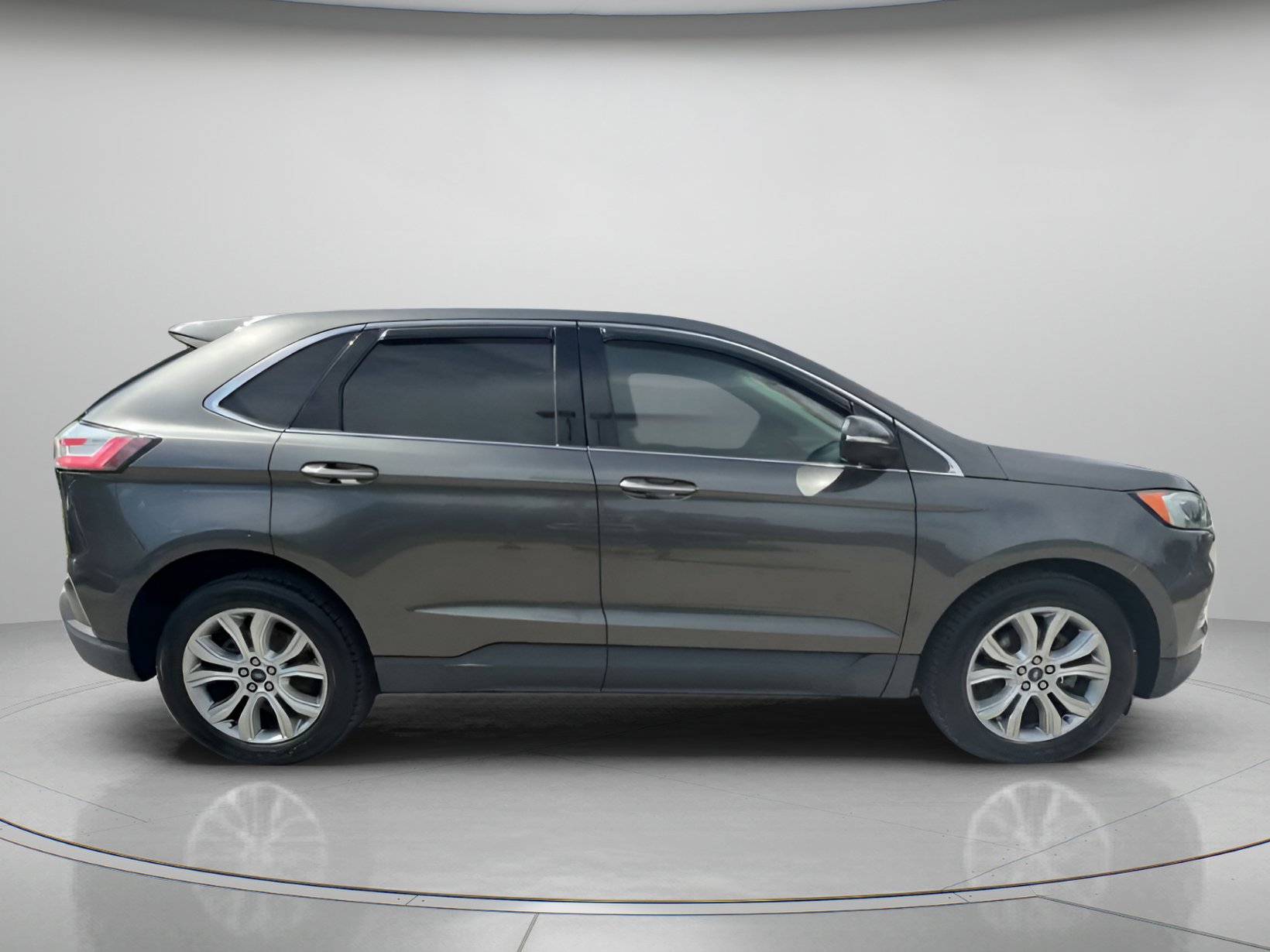 Certified 2019 Ford Edge Titanium w/ Equipment Group 301A FWD image 34