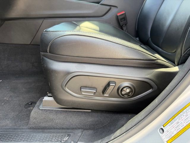 Used 2023 Jeep Grand Cherokee L Limited AWD/4WD image 10