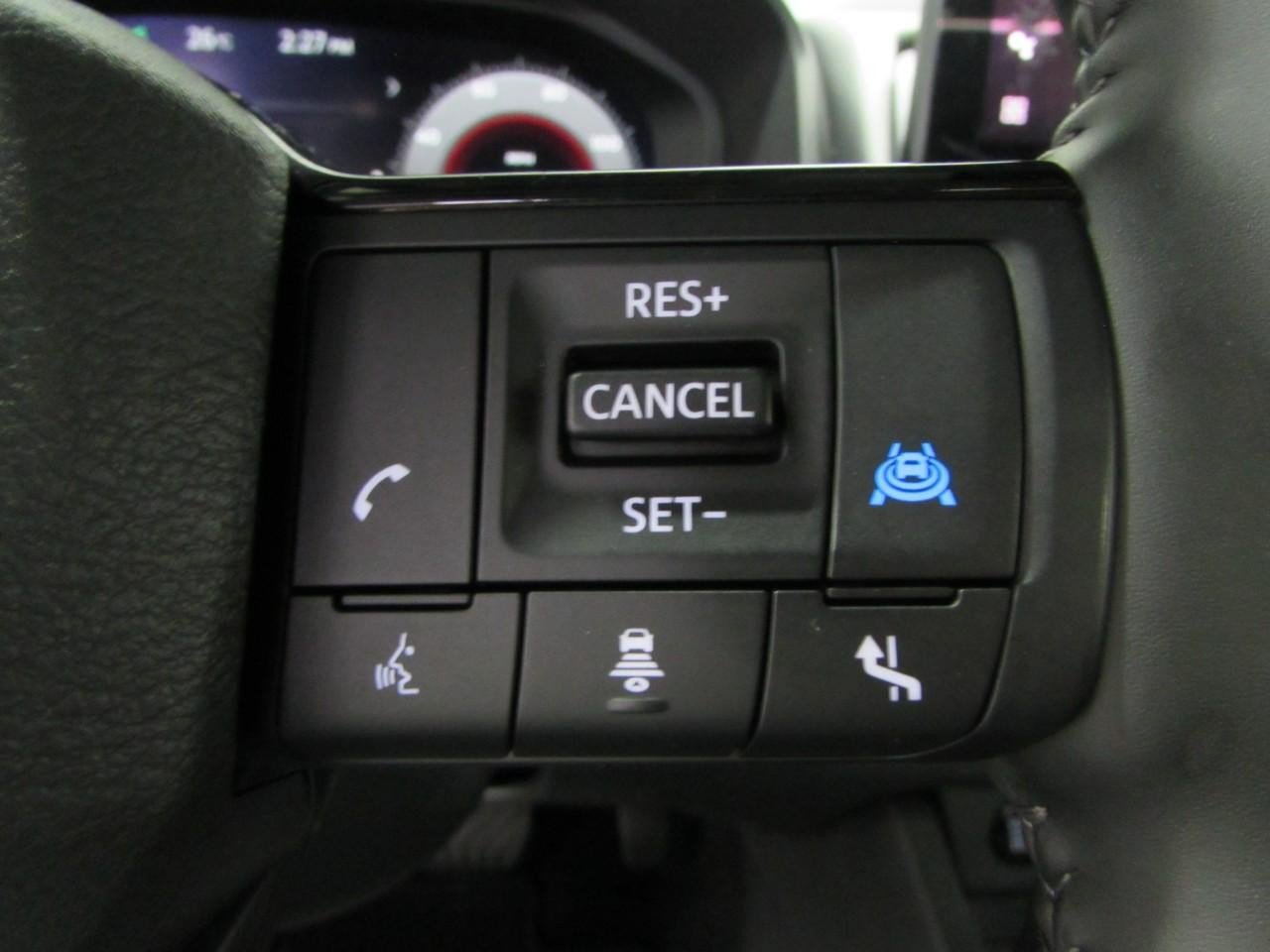Used 2025 Nissan Rogue SL w/ Tech Package AWD/4WD image 26