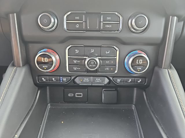 Used 2024 GMC Yukon AT4 w/ AT4 Premium Plus Package AWD/4WD image 29