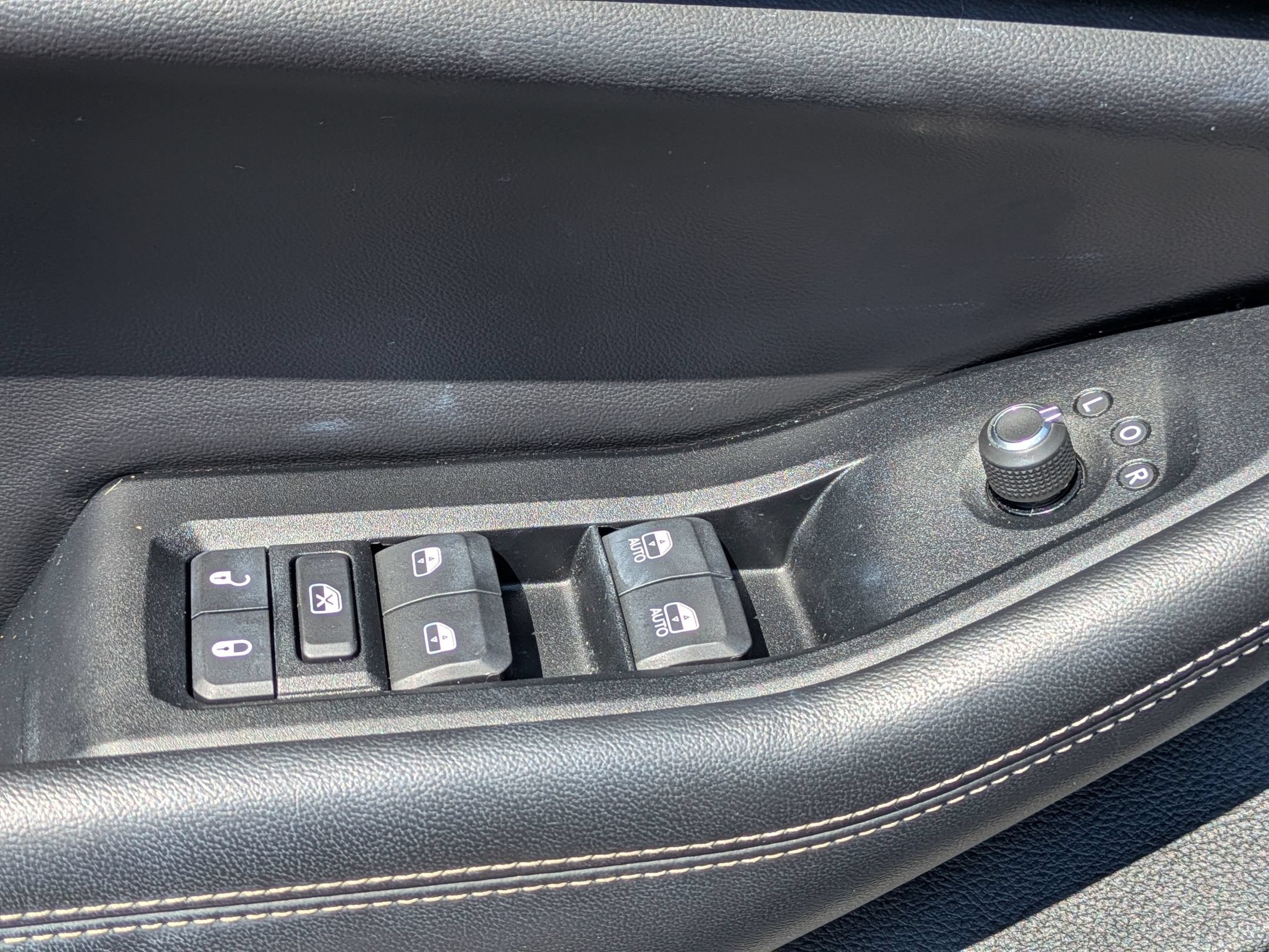 Used 2023 Jeep Grand Cherokee L Laredo AWD/4WD image 11