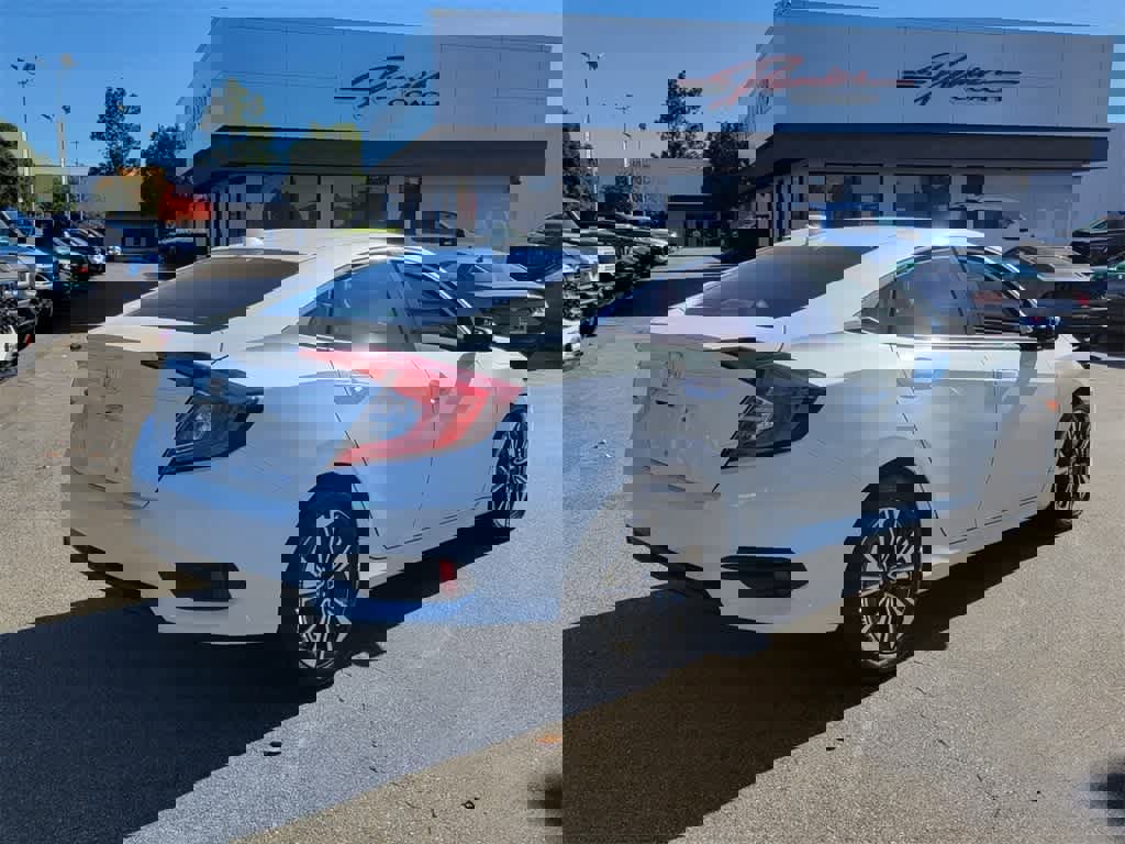 Used 2017 Honda Civic EX-T image 7