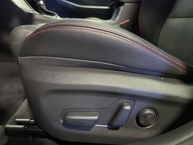 Used 2018 Hyundai Elantra GT Sport w/ Sport Tech Package 04 FWD image 21