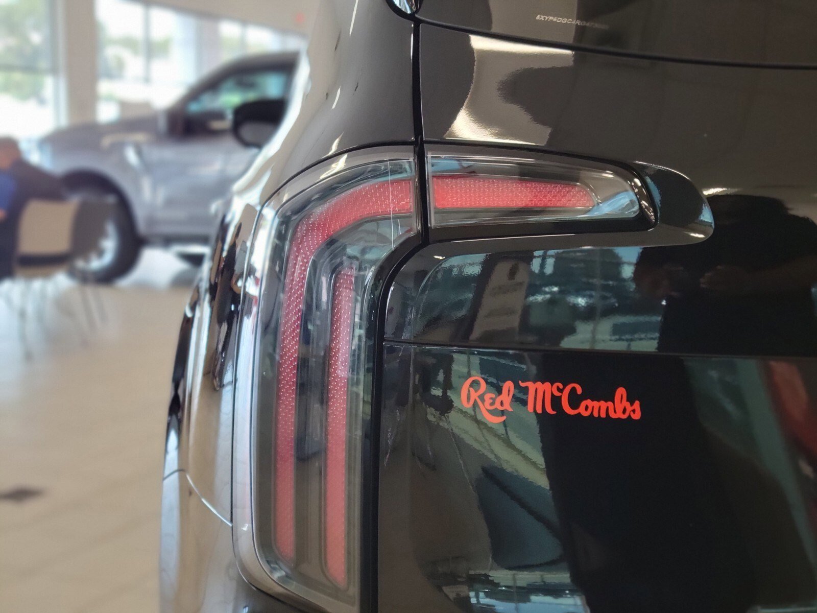 Used 2024 Kia Telluride SX w/ Towing Package image 9