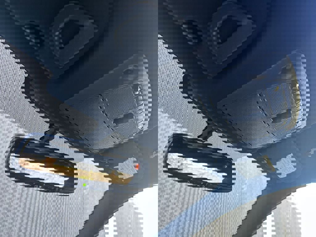 Used 2017 INFINITI Q60 w/ Cargo Package AWD/4WD image 33