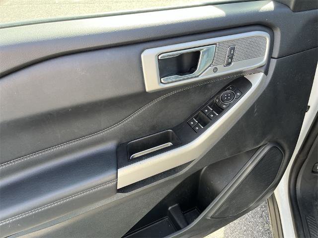 Certified 2022 Ford Explorer XLT w/ Equipment Group 202A image 13