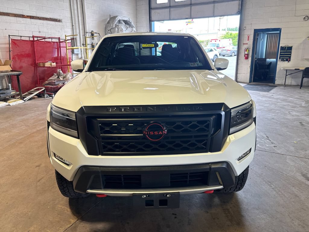 Used 2022 Nissan Frontier PRO-4X w/ Off-Road Protection Package AWD/4WD image 2