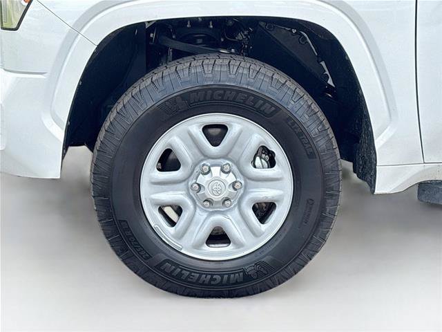 Used 2025 Toyota Tundra SR w/ SR Tow Package AWD/4WD image 32