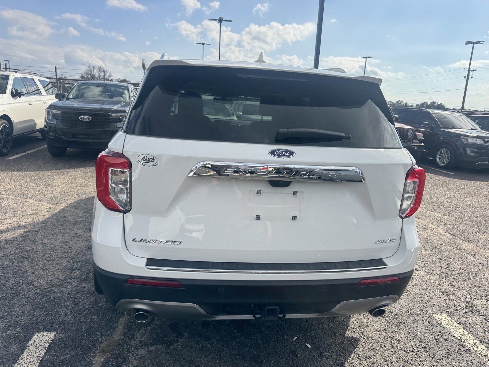 Certified 2023 Ford Explorer Limited w/ Equipment Group 301A image 4