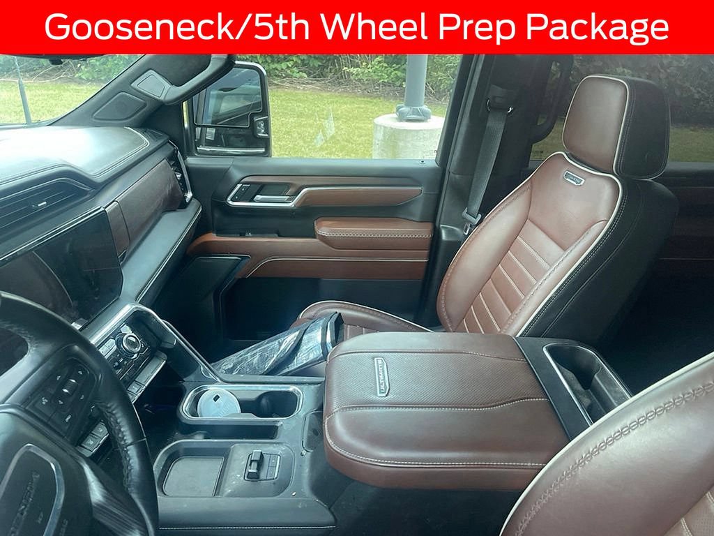 Used 2024 GMC Sierra 3500 Denali Ultimate AWD/4WD image 10