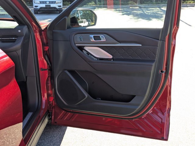 Certified 2025 Ford Explorer Platinum w/ Ultimate Package image 37