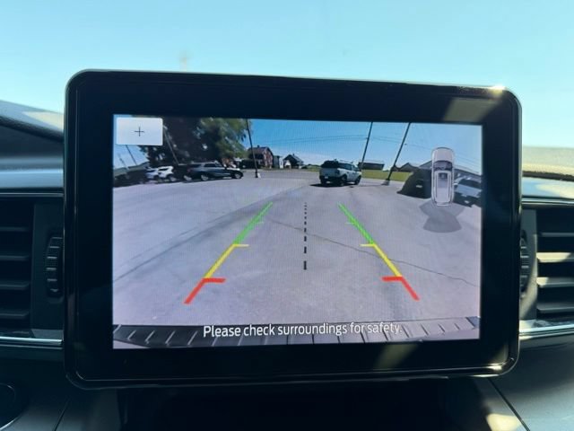 Certified 2023 Ford Explorer XLT w/ Equipment Group 202A AWD/4WD image 18