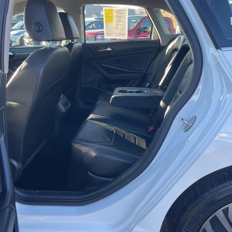 Used 2019 Volkswagen Jetta SEL Premium image 25