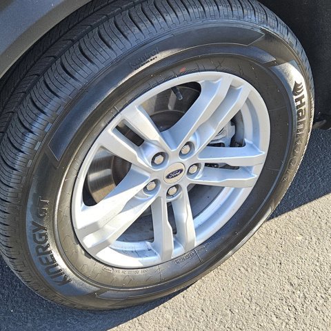 Certified 2022 Ford Explorer XLT w/ Class IV Trailer Tow Package image 9