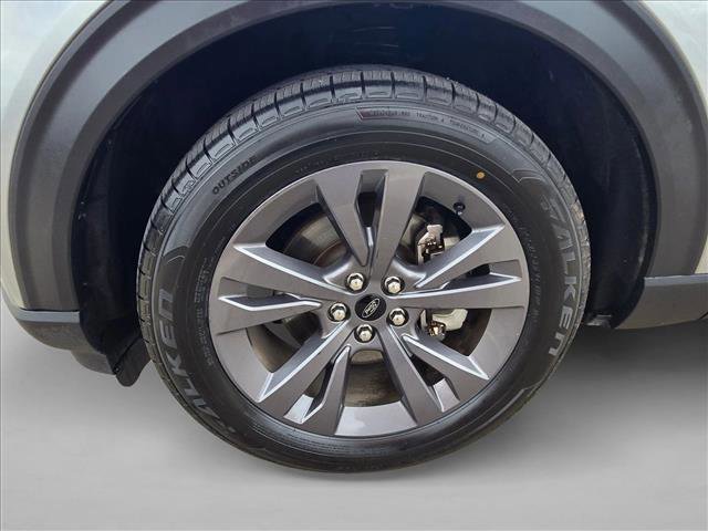 Certified 2023 Ford Explorer XLT w/ Equipment Group 202A RWD image 11