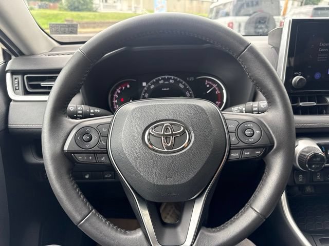 Used 2023 Toyota RAV4 XLE Premium AWD/4WD image 19