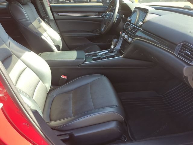 Used 2018 Honda Accord Sport image 28