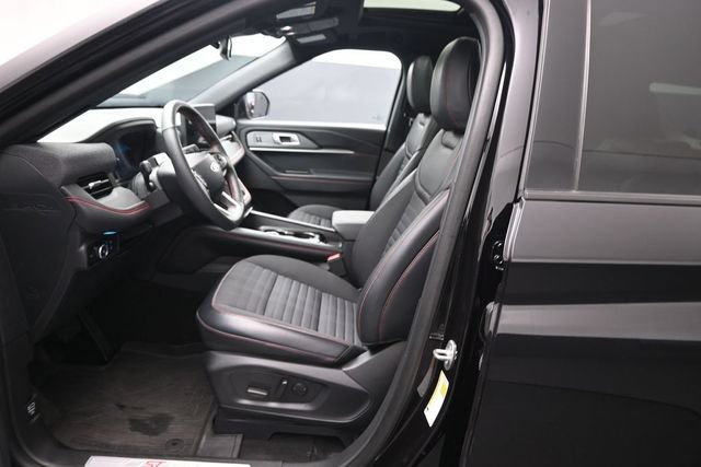 Certified 2025 Ford Explorer ST-Line w/ Premium Package AWD/4WD image 10