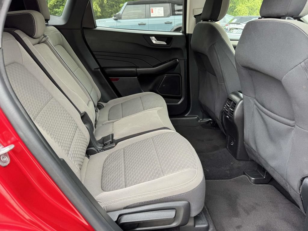 Certified 2021 Ford Escape SE w/ SE Sport Appearance Package FWD image 15
