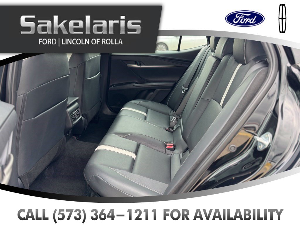 Used 2025 Toyota Camry SE FWD image 32