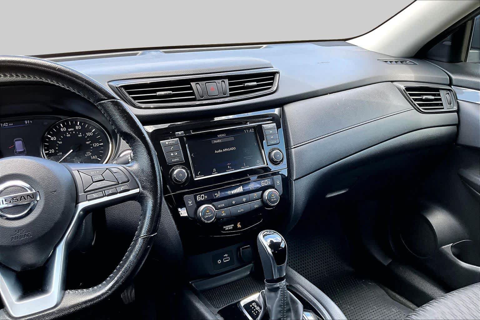 Used 2020 Nissan Rogue SV FWD image 9