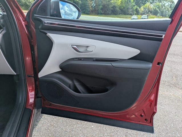 Used 2024 Hyundai Tucson SE image 30