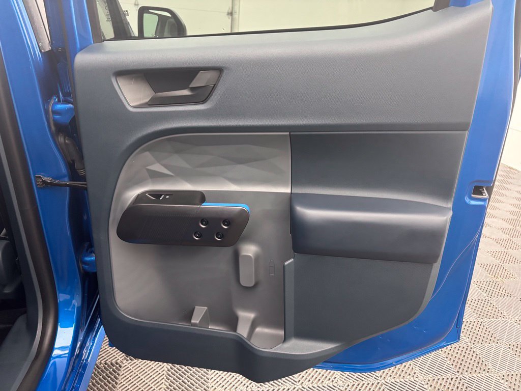 Certified 2025 Ford Maverick Lobo AWD/4WD image 39