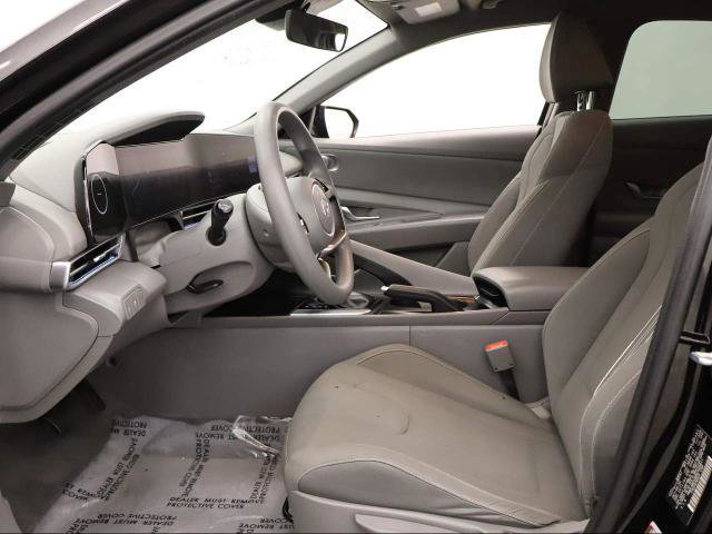 Used 2024 Hyundai Elantra SEL image 20