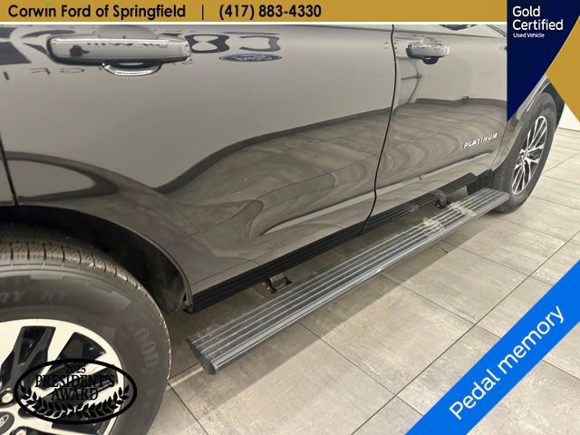 Certified 2025 Ford Expedition Platinum AWD/4WD image 16