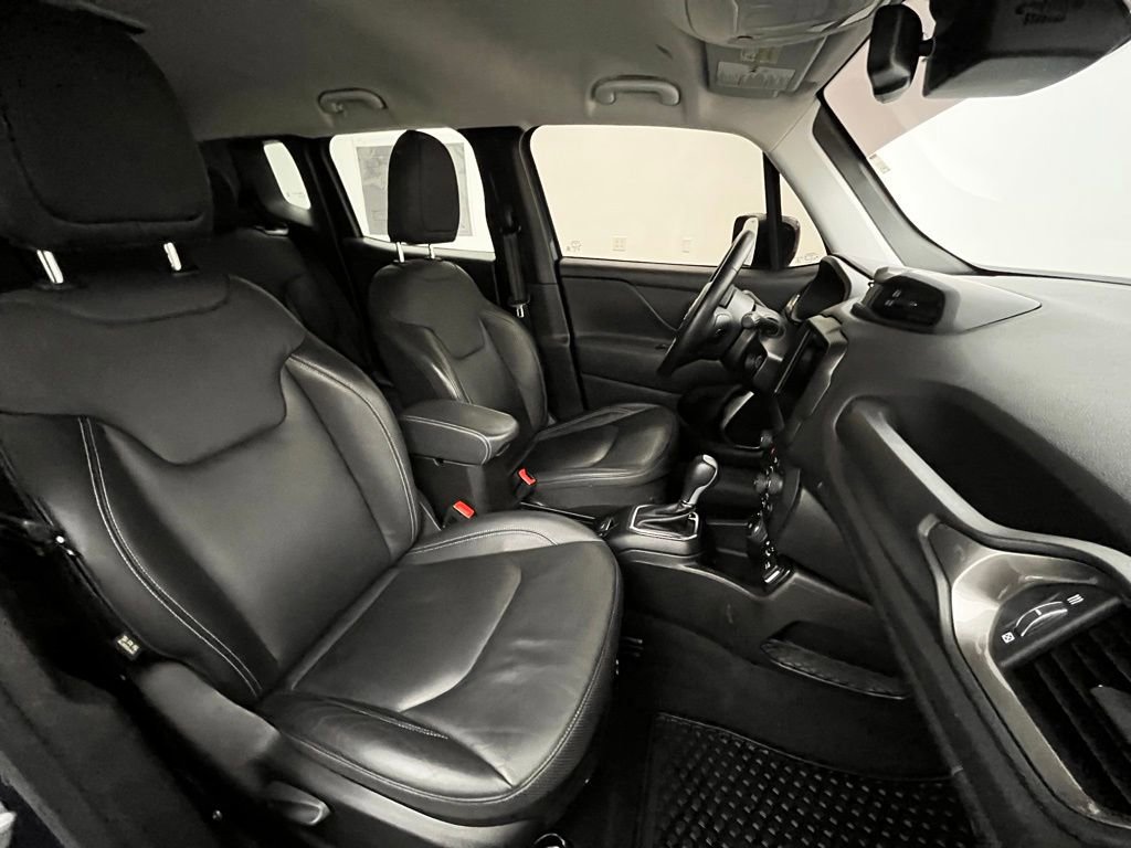 Used 2023 Jeep Renegade Limited image 27