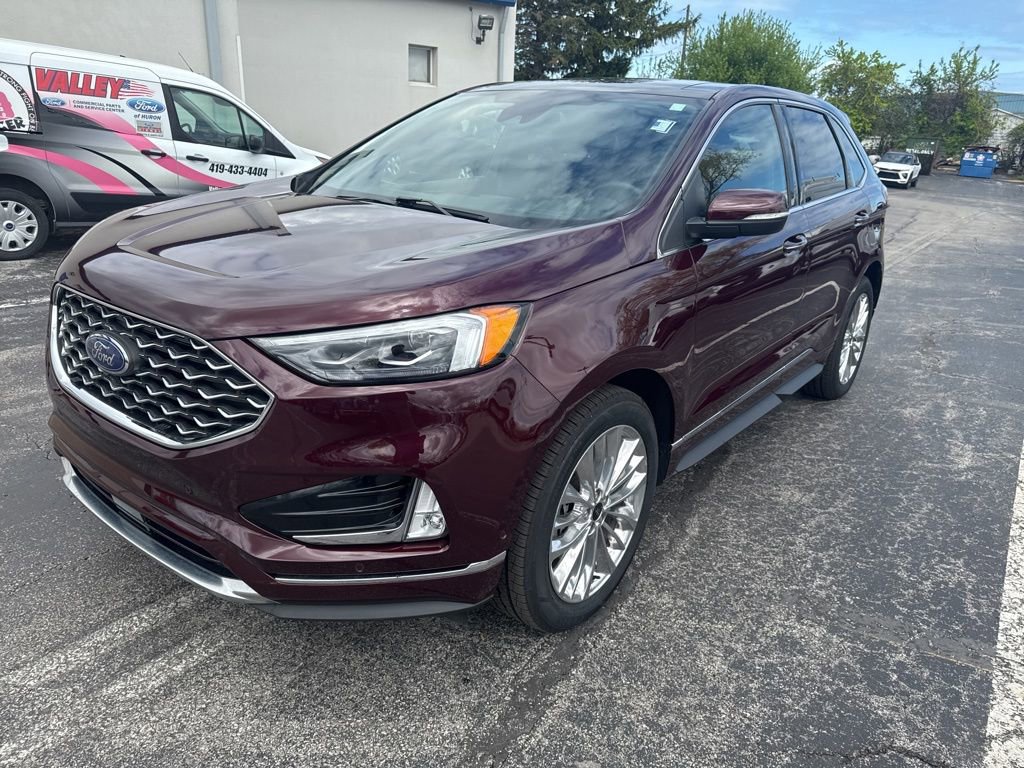 Certified 2020 Ford Edge Titanium w/ Equipment Group 301A AWD/4WD image 7