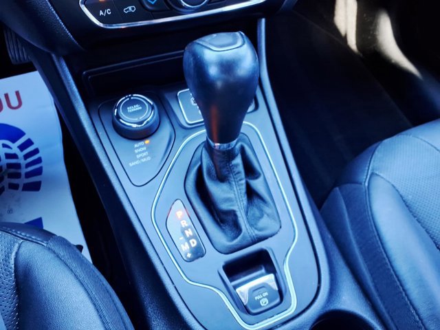 Used 2021 Jeep Cherokee Latitude Lux w/ Comfort/Convenience Group image 26