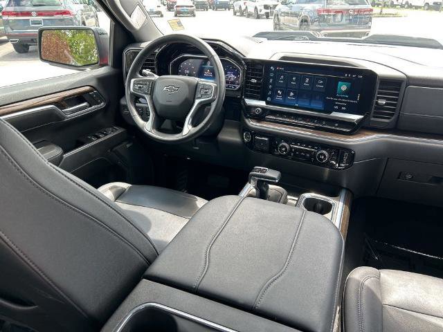Used 2024 Chevrolet Silverado 1500 LT Trail Boss w/ LT Trail Boss Premium Package AWD/4WD image 9