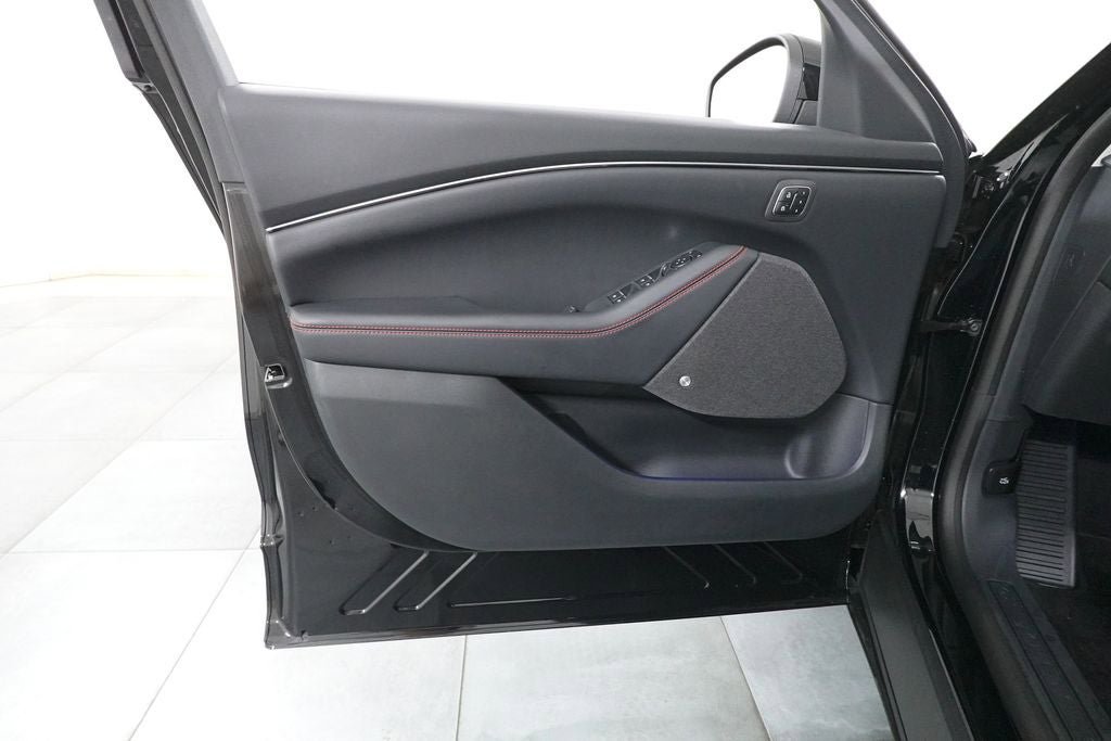 Certified 2025 Ford Mustang Mach-E Premium w/ Sport Appearance Package AWD/4WD image 25